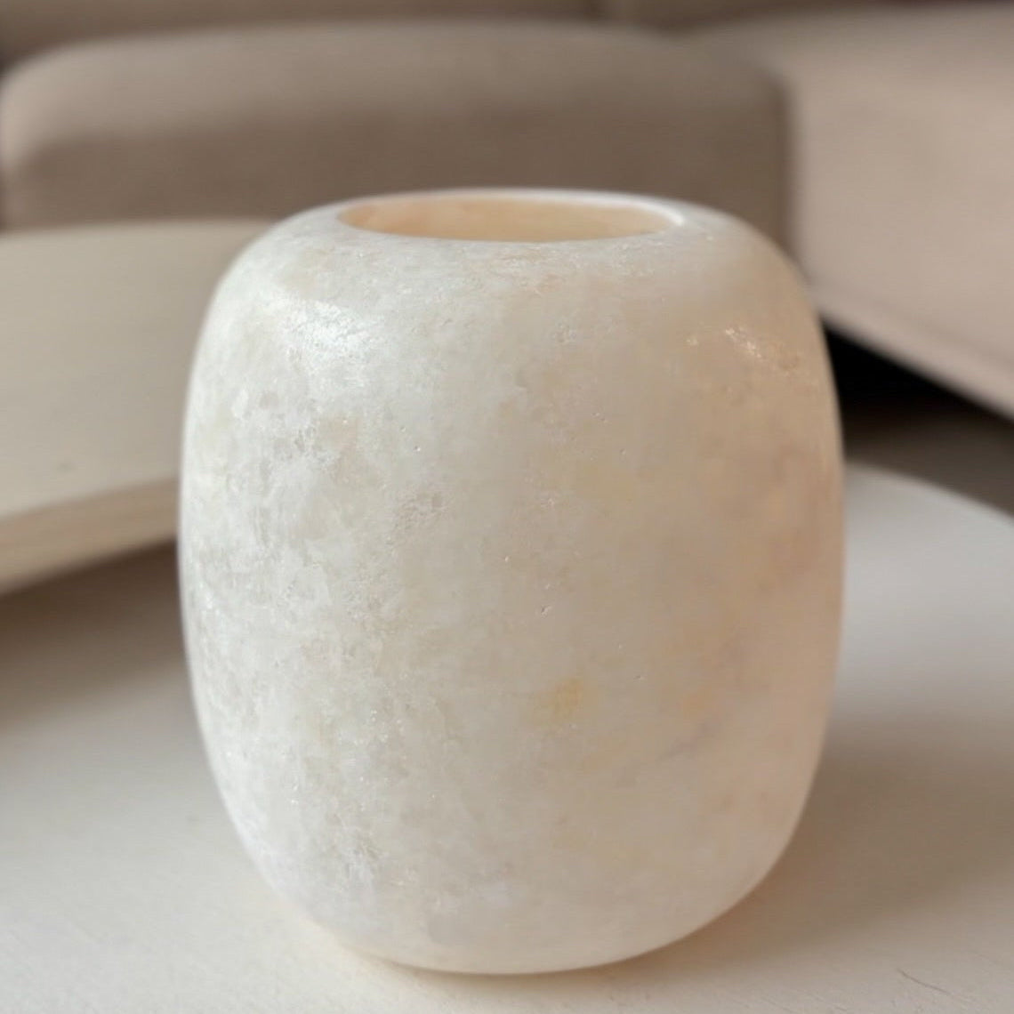 grote alabaster wit