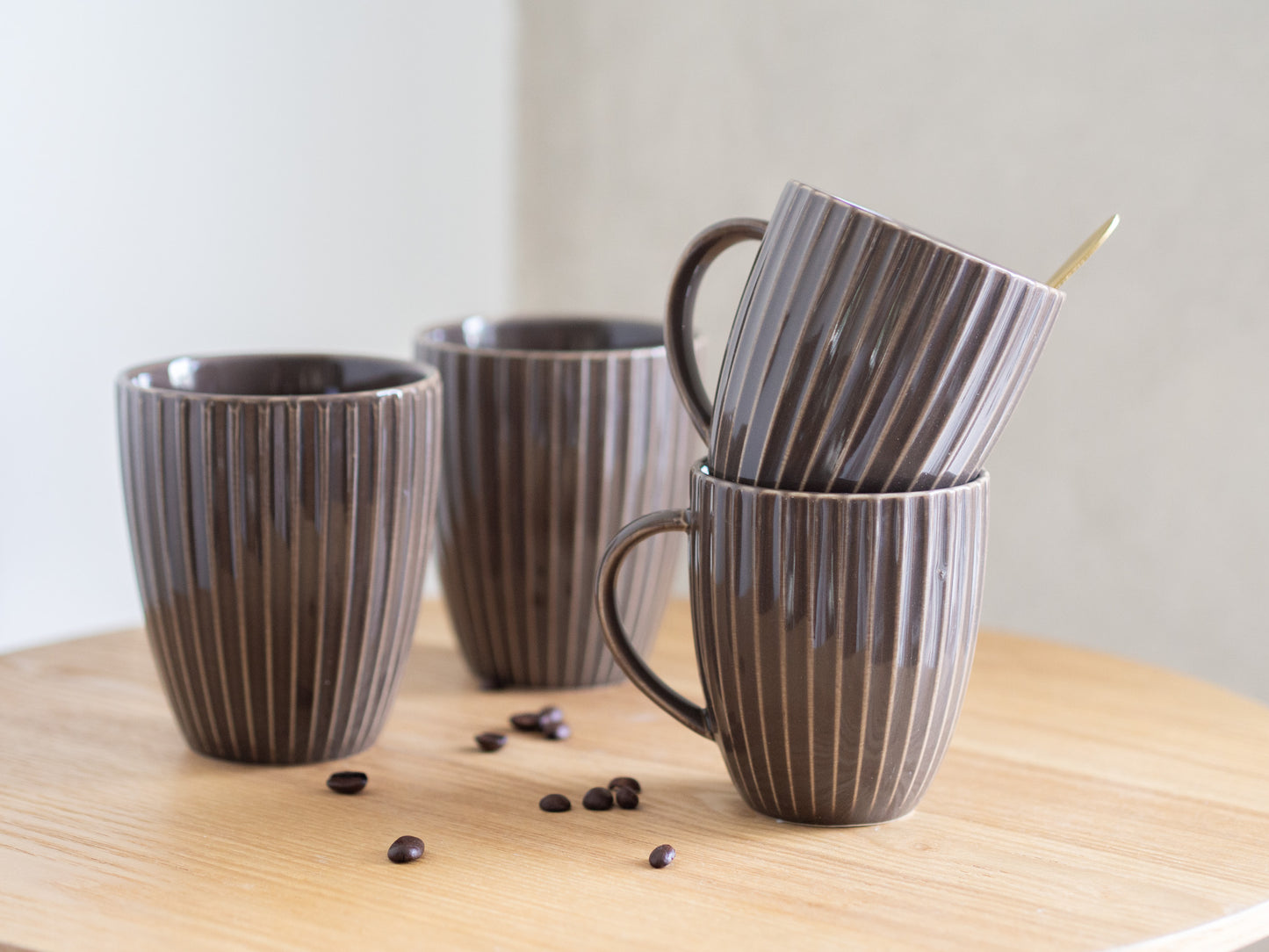 Bruine mok | Ribbels | Met oor