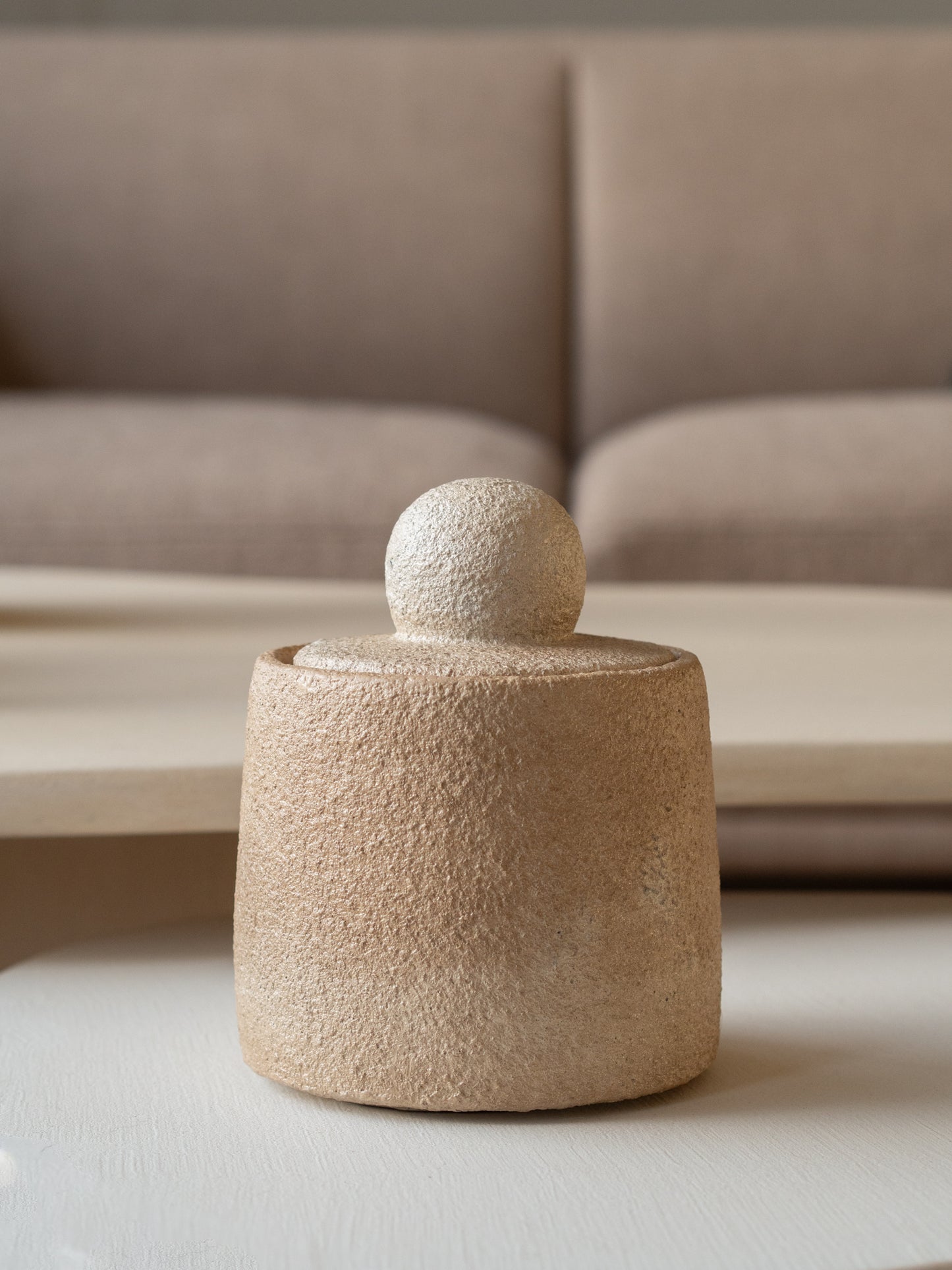 Jar | Aardewerk | Beige