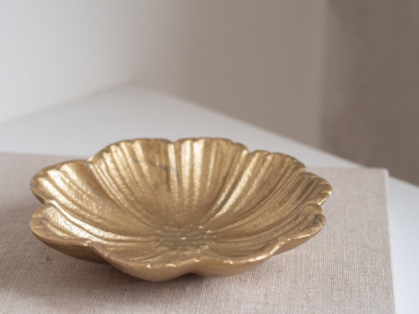 Schaaltje | Bloem | Goud