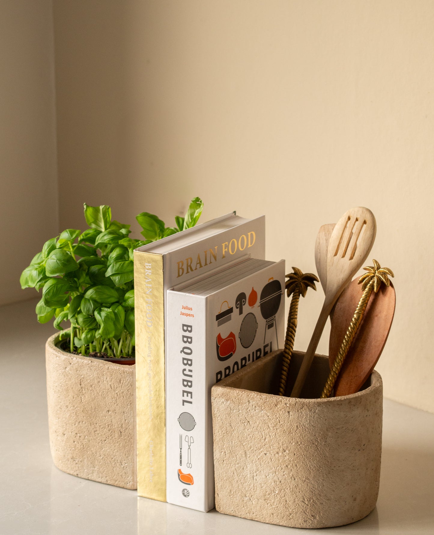 Boekenhouder | Aardewerk