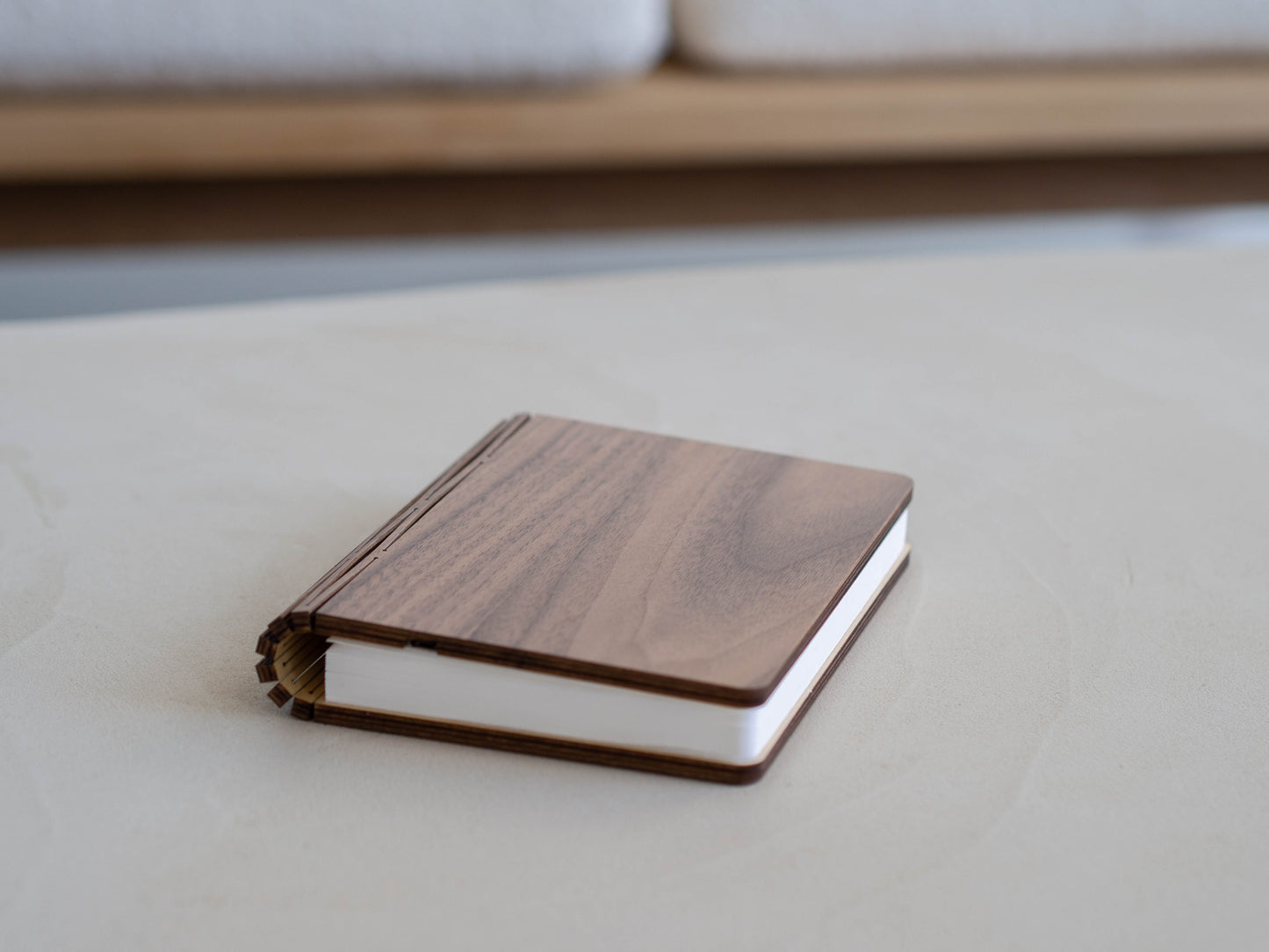 Boek Lamp | Walnoot | M