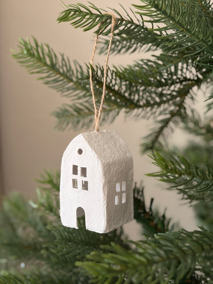 Hanger | Papier Mache | huisje