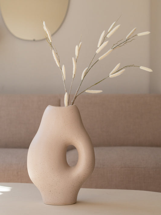 Organische vaas beige